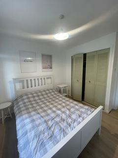 2 bedroom flat to rent, 2 Bedroom Flat For Rent Hallingbury Court, E17