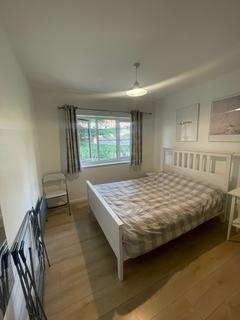 2 bedroom flat to rent, 2 Bedroom Flat For Rent Hallingbury Court, E17