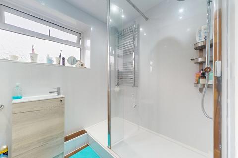 6 Copperfield Close, Kennington, Ashford, TN24 9RJ