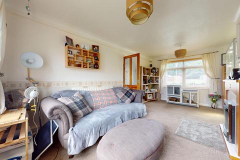 6 Copperfield Close, Kennington, Ashford, TN24 9RJ