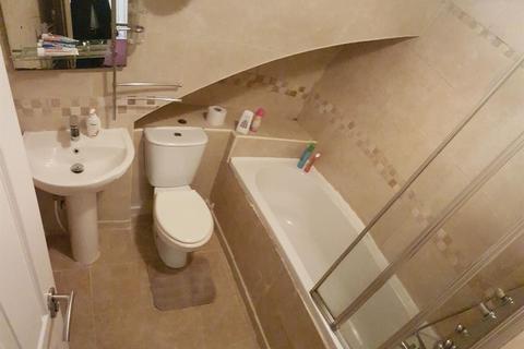 10 bedroom house to rent, Kingswood Road, Manchester M14