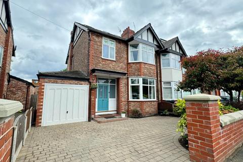5 bedroom semi-detached house for sale