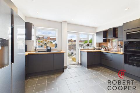 45 Bempton Drive, Ruislip, HA4 9DB