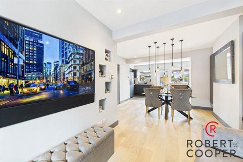 45 Bempton Drive, Ruislip, HA4 9DB