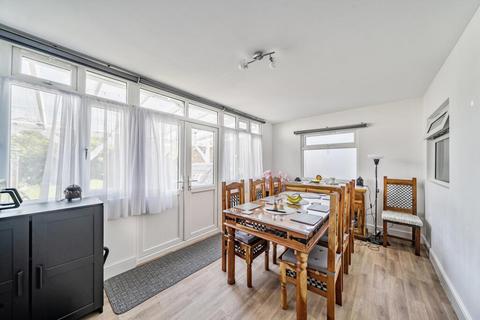 4 bedroom semi-detached house for sale, Merlin Crescent, Edgware HA8
