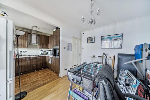 4 bedroom semi-detached house for sale, Merlin Crescent, Edgware HA8