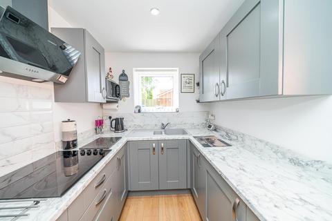65 Coltsfoot View, Walsall, WS6 7BG