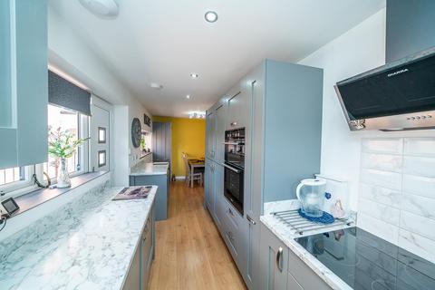 65 Coltsfoot View, Walsall, WS6 7BG