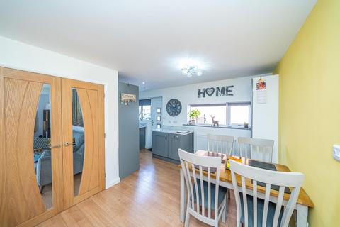 65 Coltsfoot View, Walsall, WS6 7BG
