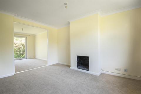 71 Linden Way, Ripley, Woking, GU23 6LP