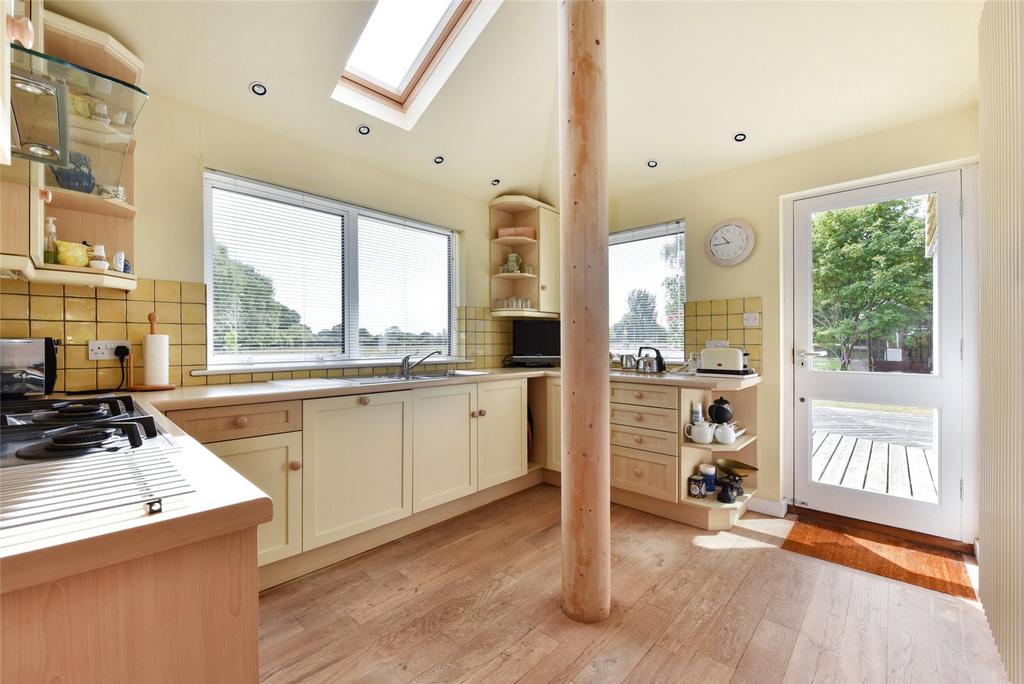 Kitchen/Breakfast Rm