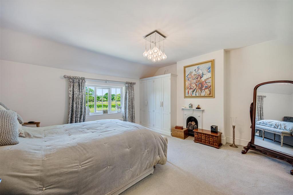 Principal bedroom