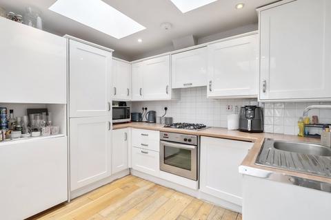 2 bedroom flat for sale, Giggs Hill Road, Thames Ditton, KT7