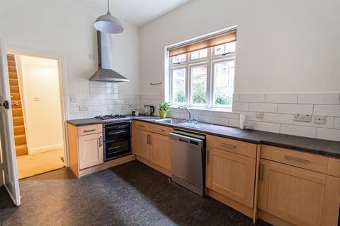 4 bedroom maisonette to rent, Mansfield Road, Woodthorpe, Nottingham