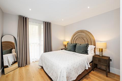 2 bedroom apartment to rent, Baker Street, London, NW1