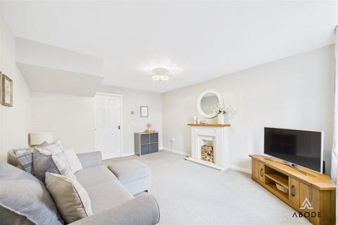 3 bedroom end of terrace house for sale, Malin Close, Burton-On-Trent DE14