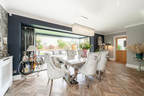 undefined, Millwood Road, Hounslow TW3
