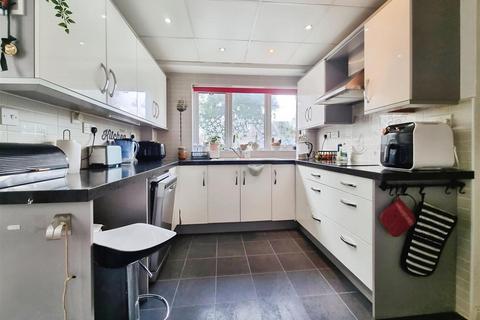 15 Alldicks Road, Hemel Hempstead, HP3 9JJ