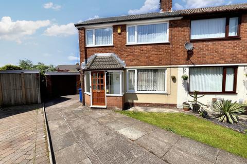 Chatsworth Close, Bury, BL9