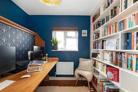 39 Stuart Road, London, SE15 3BE