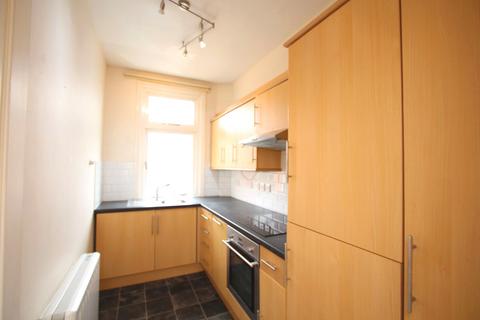 2 bedroom flat to rent, Ewell Road, Surbiton KT6