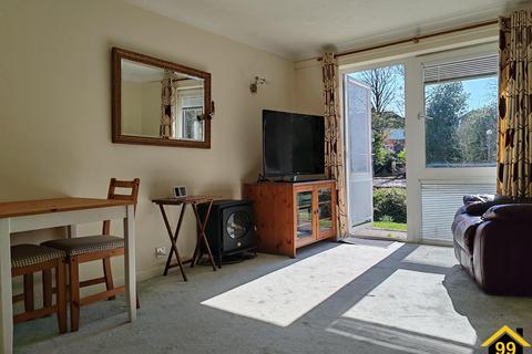 1 bedroom flat for sale, Homestream House, Horsham, West Sussex, RH12