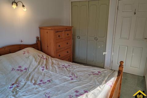 1 bedroom flat for sale, Homestream House, Horsham, West Sussex, RH12