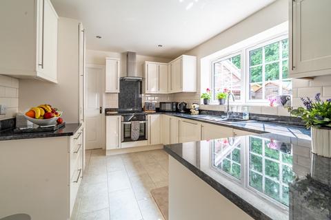 4 bedroom detached house for sale, Houghton Close, Market Weighton