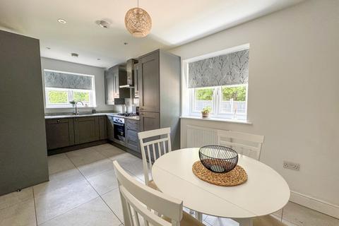 28 Augusta Drive, Hockley, SS5 4FY