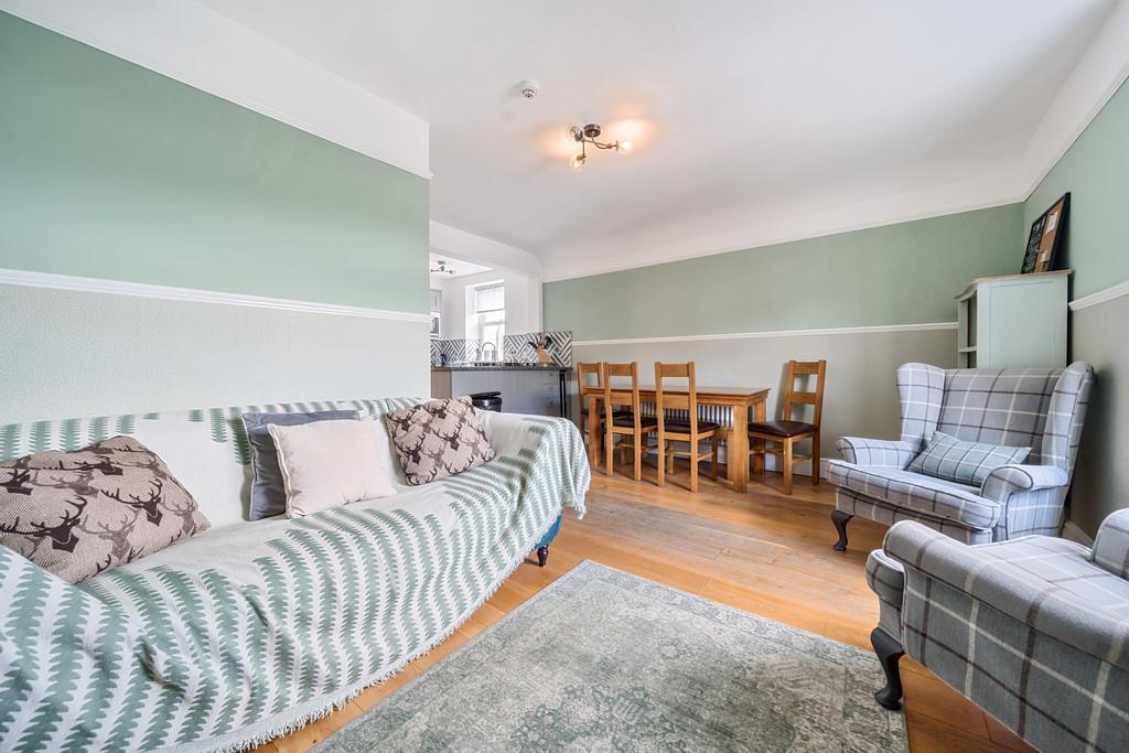 Living/Dining Area