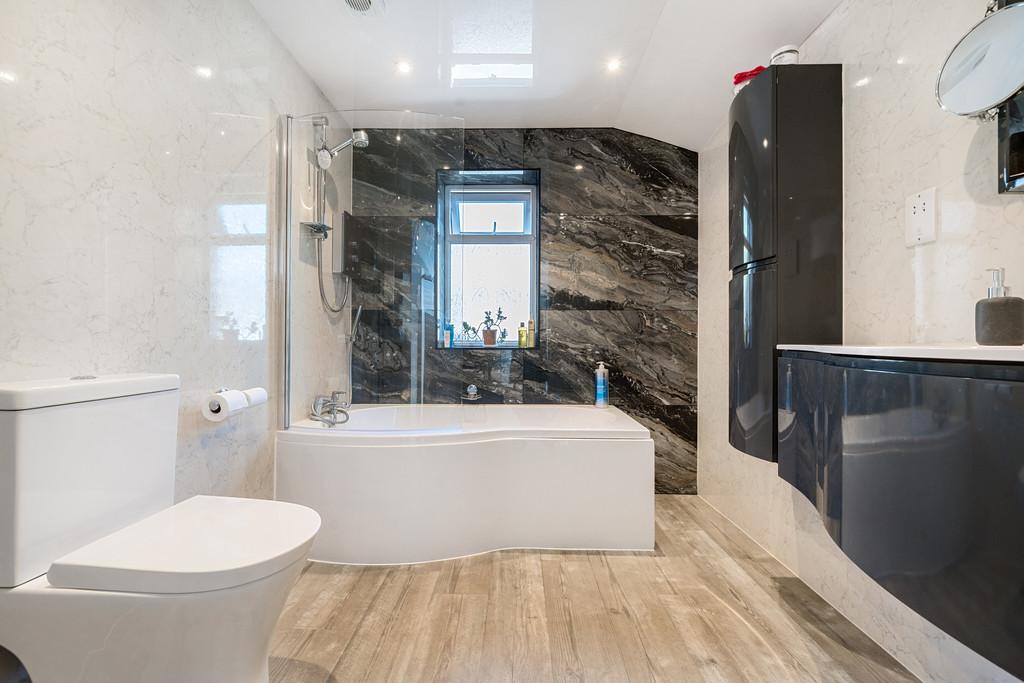 Family bathroom