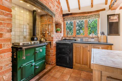 5 bedroom cottage for sale, Saddlers Cottage, Warton Lane, Austrey, Warwickshire