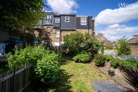 Flat 2, 27 Woodland Road, London, SE19 1NS