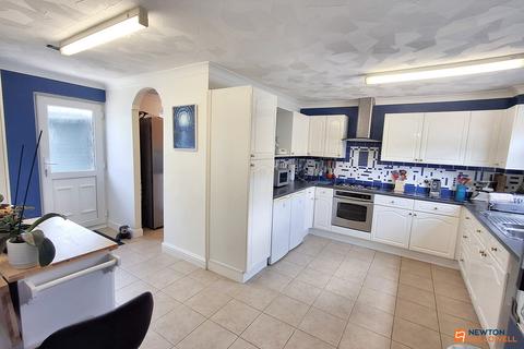 34 Freston, Paston, Peterborough, PE4 7EN