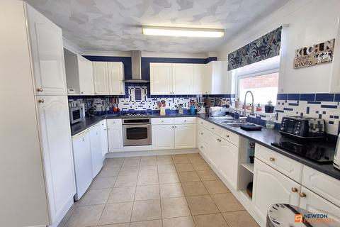 34 Freston, Paston, Peterborough, PE4 7EN