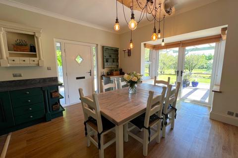 4 bedroom detached house for sale, Station Road, Brampton