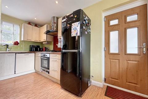 14 Whitefield Avenue, Purley, CR8 4BG