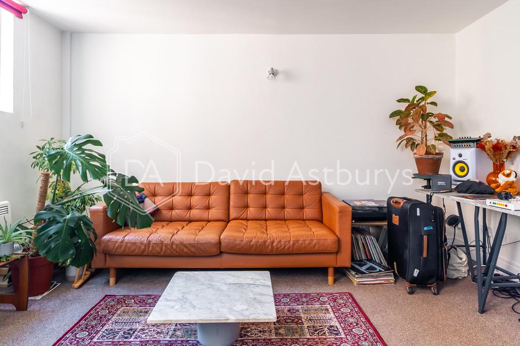 Ndb08994