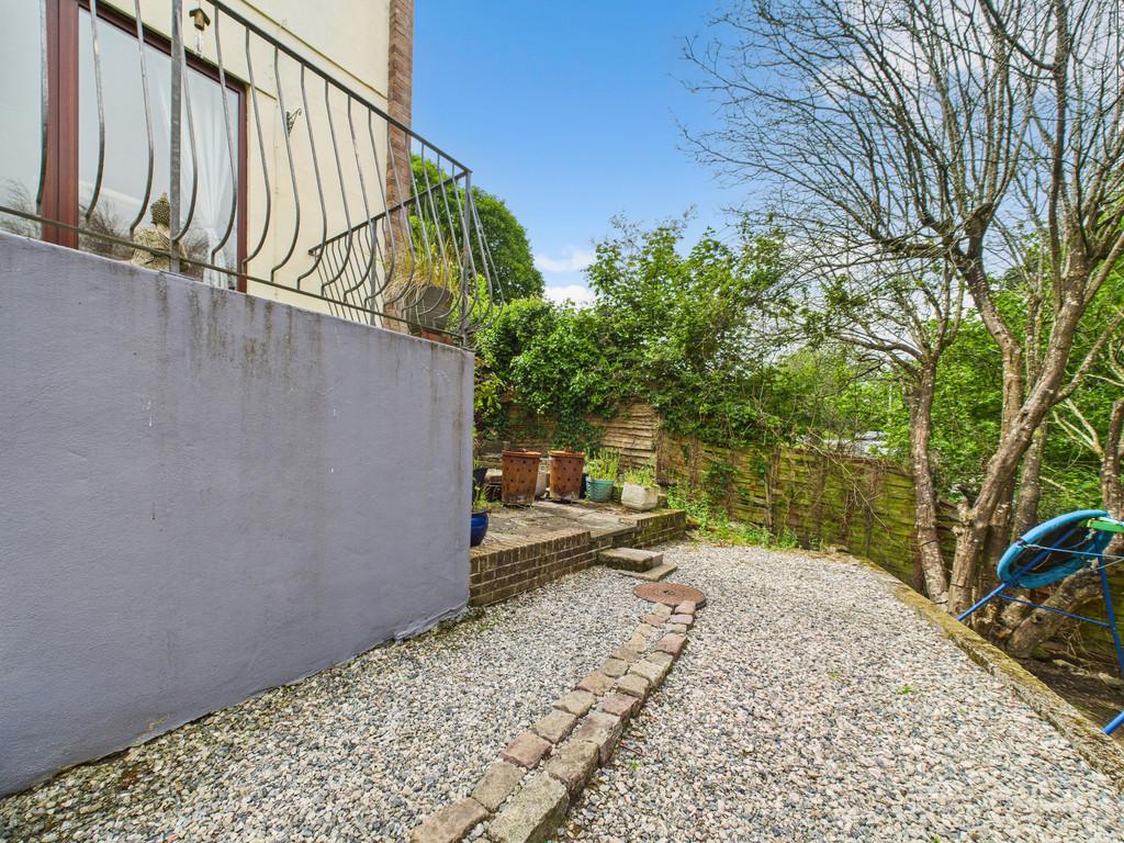 Ph11 5992934