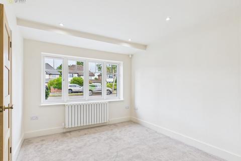 192 Whitehouse Common Road, Sutton Coldfield, B75 6DN
