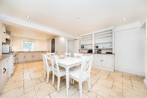 4 Reynolds Place, London, SE3 8SX