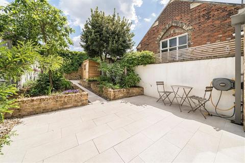 4 Reynolds Place, London, SE3 8SX