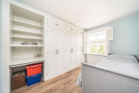 4 Reynolds Place, London, SE3 8SX