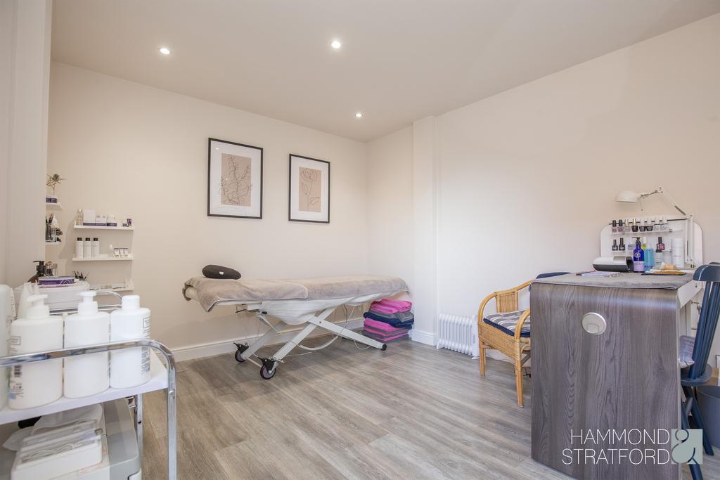 Garage/Salon