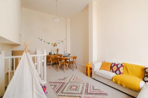 3 bedroom maisonette for sale, Muller House, Bristol BS7