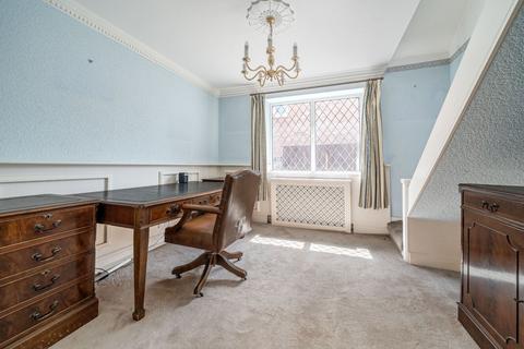 20 Coates Hill Road, Bromley, BR1 2BJ