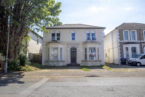 Flat 4, 18 Park Road, Wallington, SM6 8AH