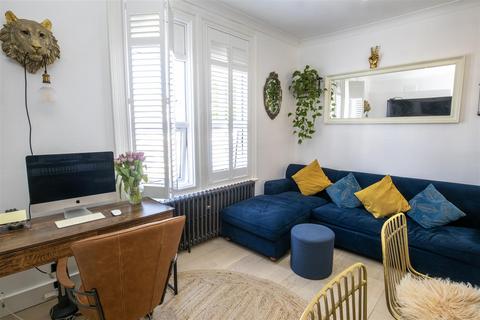 Flat 4, 18 Park Road, Wallington, SM6 8AH