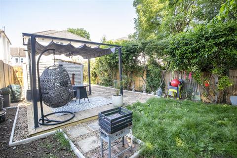 Flat 4, 18 Park Road, Wallington, SM6 8AH