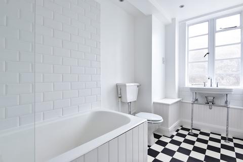2 bedroom duplex to rent, Balham High Road, Balham, London, SW17